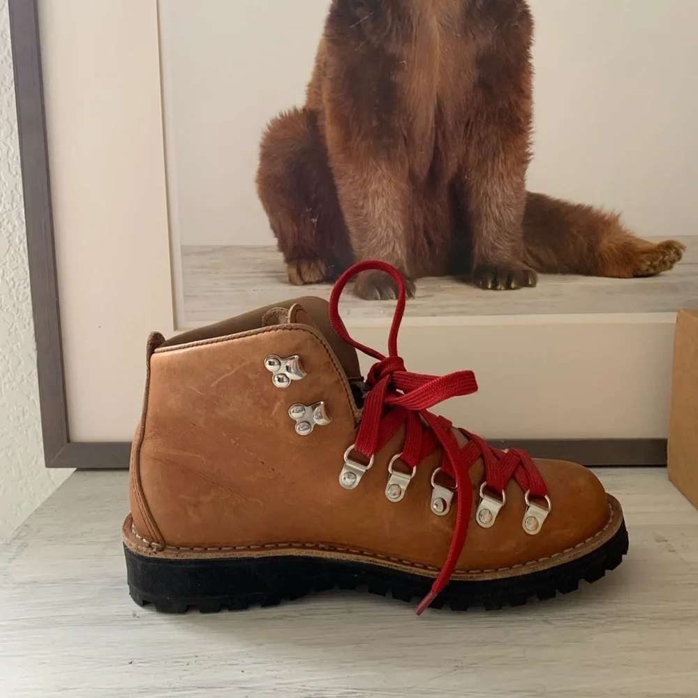 Danner Mountain Light Cascade Boots - Picture 2 of 14